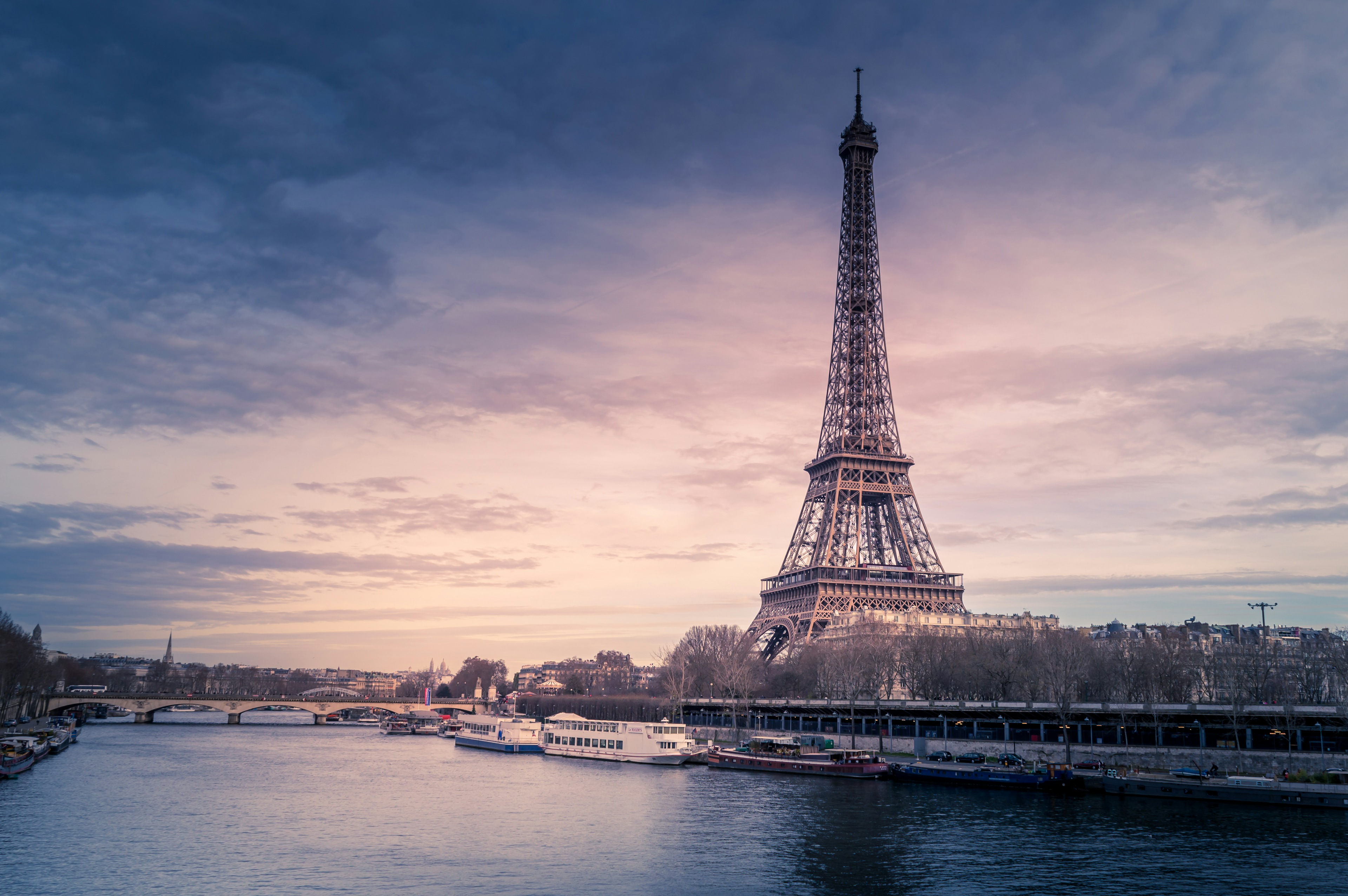 Paris Seine River Dinner Cruise: Eiffel Tower VIP 2026 Master Guide
